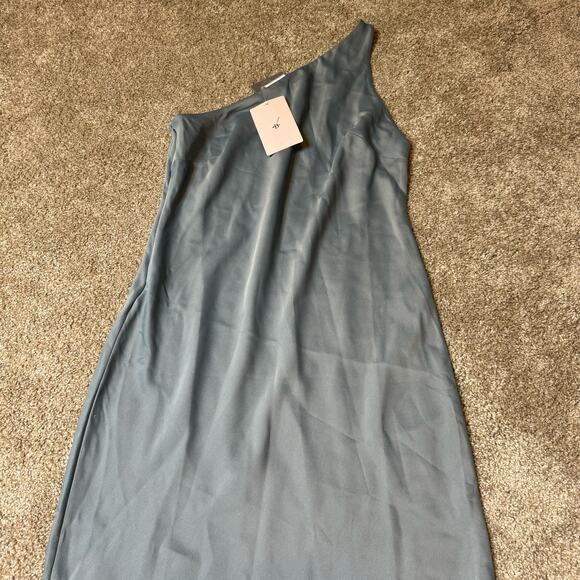 NEW BHLDN Audrie Dusty Blue Satin Midi Dress Sized
10 MSRP $188 - Picture 2 of 8